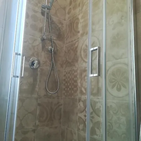 לינה וארוחת בוקר Purple Italy