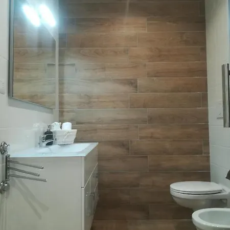 לינה וארוחת בוקר Purple Italy 3*