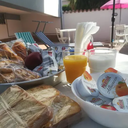 Purple Italy לינה וארוחת בוקר