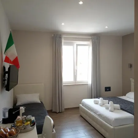 Purple Italy לינה וארוחת בוקר 3*