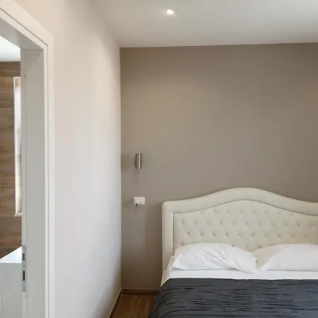 Bed & Breakfast Purple Italy *