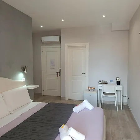 Bed & Breakfast Purple Italy 3*